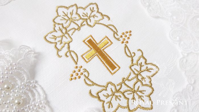 Machine Embroidery Design Gold Cross with grapes